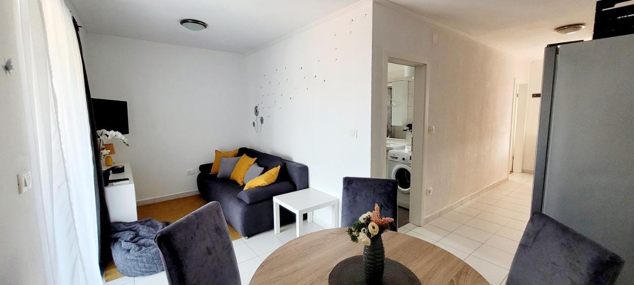 Apartman Rocky Petrovija Esterno foto